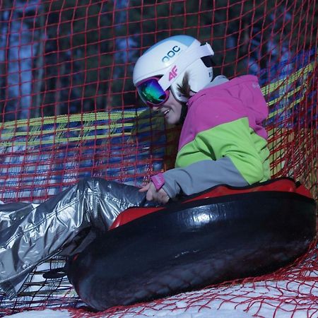 Pensjonat Laworta Ski Ustrzyki Dolne Ngoại thất bức ảnh