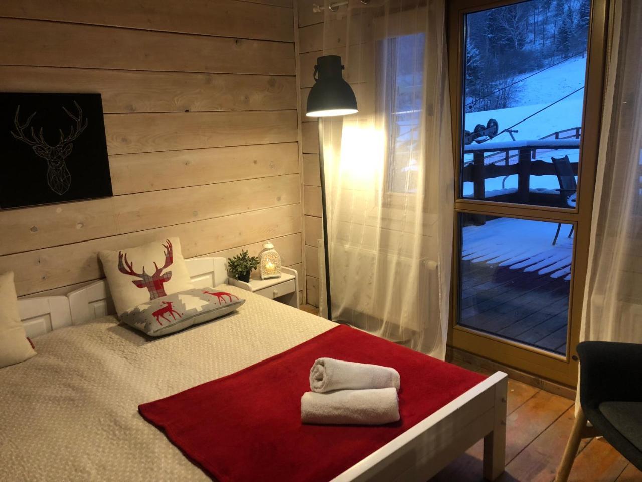 Pensjonat Laworta Ski Ustrzyki Dolne Ngoại thất bức ảnh