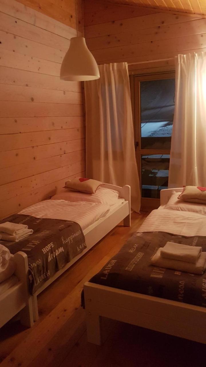 Pensjonat Laworta Ski Ustrzyki Dolne Ngoại thất bức ảnh