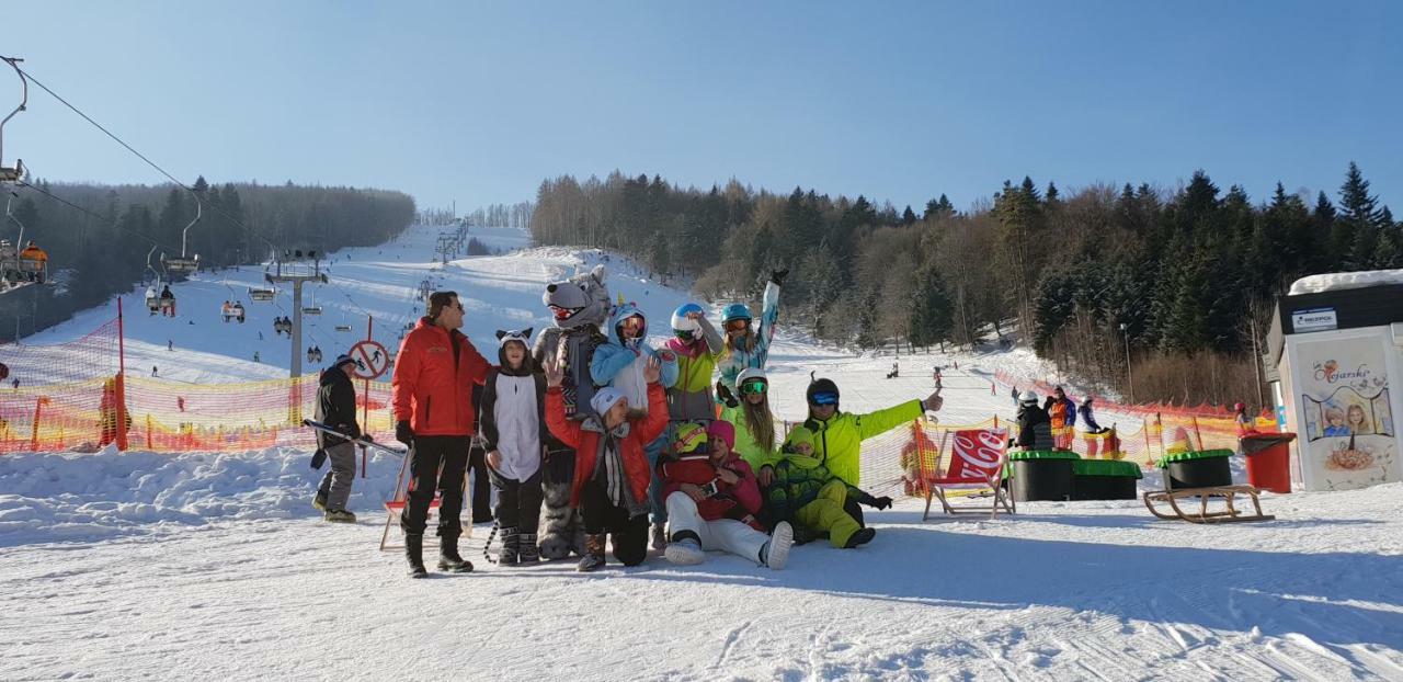 Pensjonat Laworta Ski Ustrzyki Dolne Ngoại thất bức ảnh