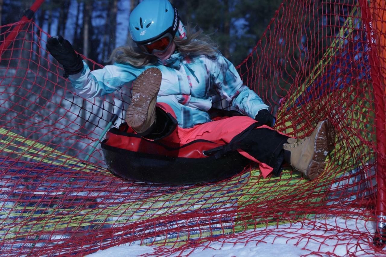 Pensjonat Laworta Ski Ustrzyki Dolne Ngoại thất bức ảnh